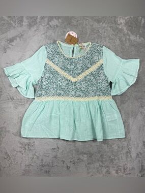 HAZEL BLUES UMGEE FLORAL LACE TRIMMED DETAIL HALF SLEEVE BABYDOLL TOP
Sz M